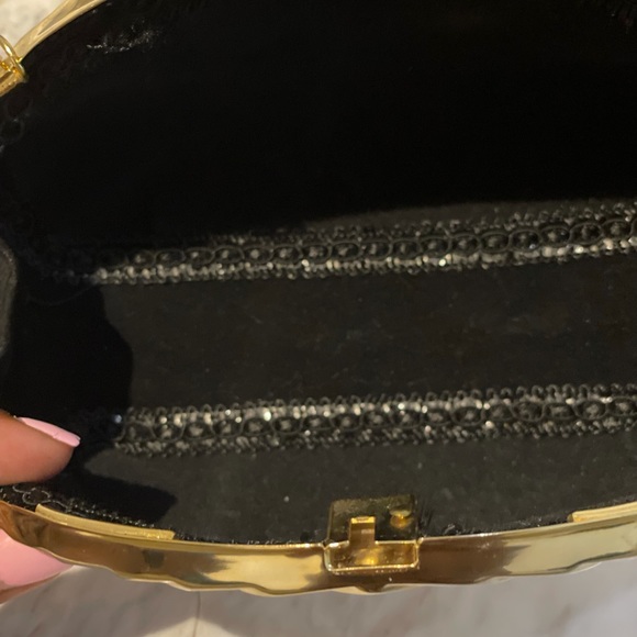 Vintage Gold Coin Purse with Chain - Picture 7 of 9